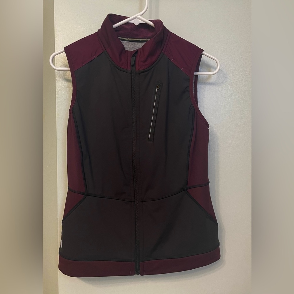 Smartwool Active Fleece Wool Insulated Wind Vest, Maroon / Black, Women’s Small